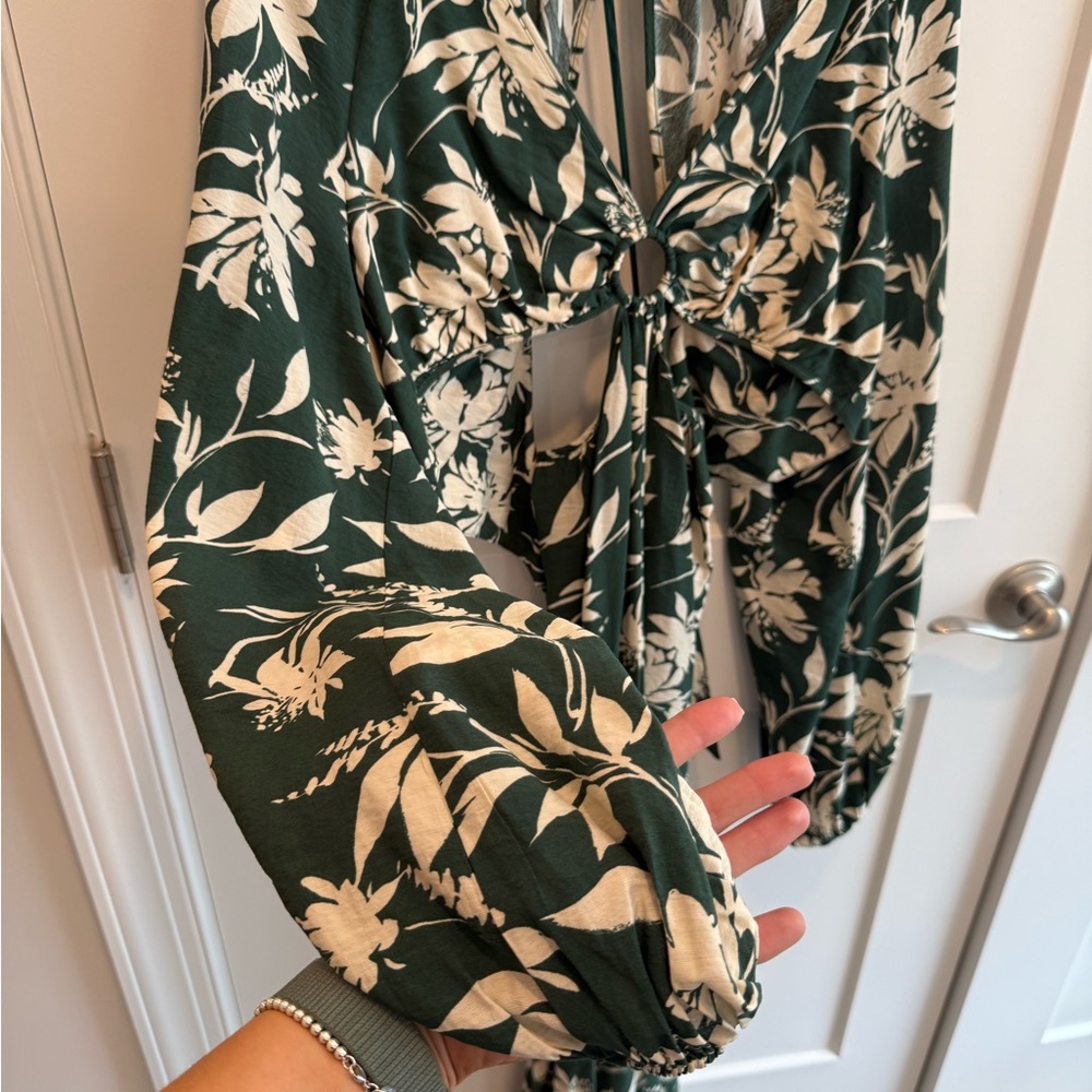 Abercrombie & Fitch Green and Cream Floral Dress - Picture 3 of 12